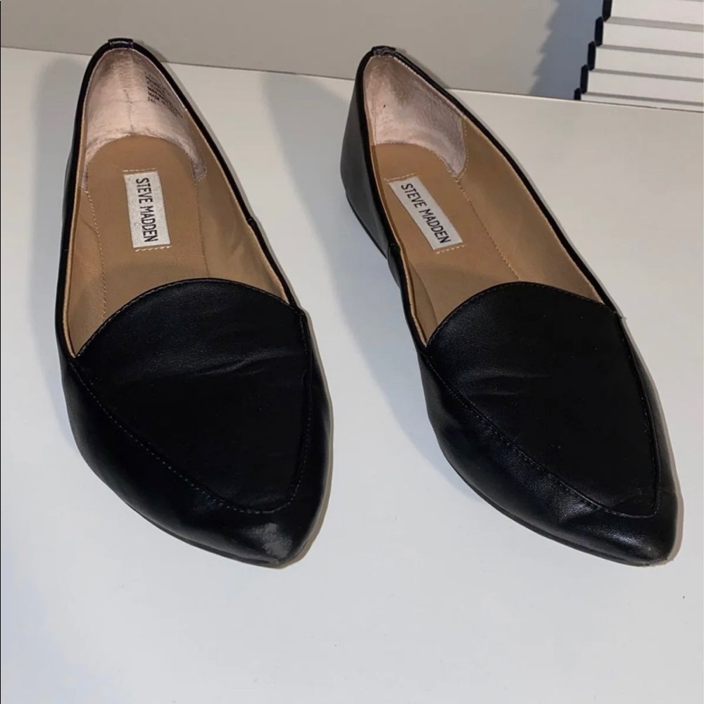 Women’s Steve Madden flats size 8